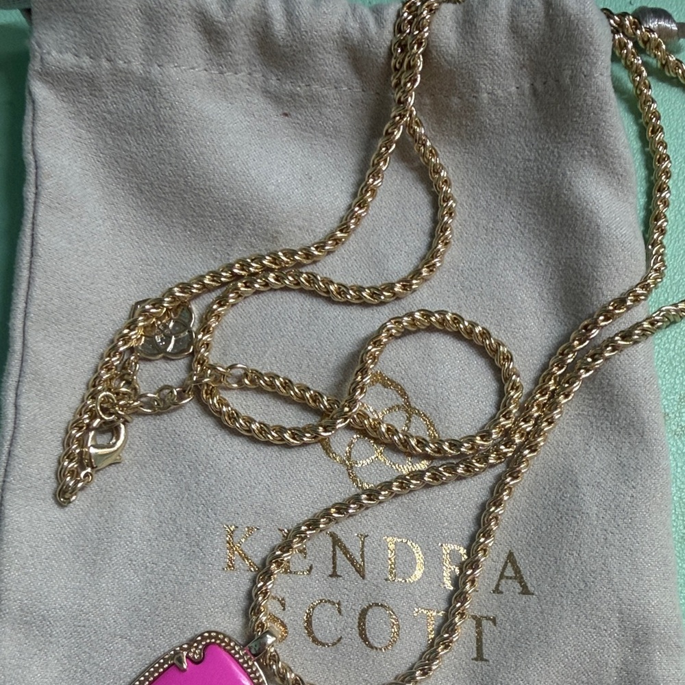 Kendra Scott Gold Chain with Vibrant Pink Pendant - Picture 3 of 5